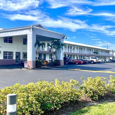 Flamingo Motel โอคีโชบี ภายนอก รูปภาพ
