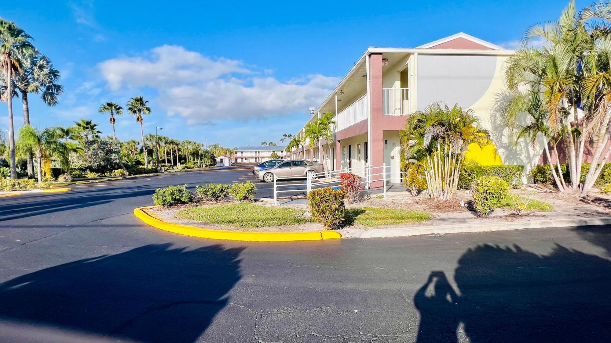 Flamingo Motel โอคีโชบี ภายนอก รูปภาพ